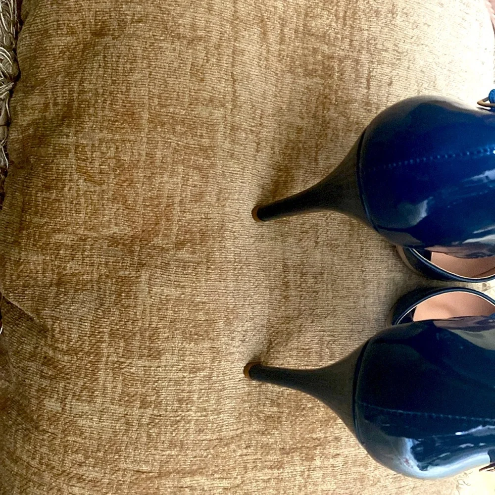 Brand New without tag Journee collection Navy with T straps size 8 - Picture 3 of 7